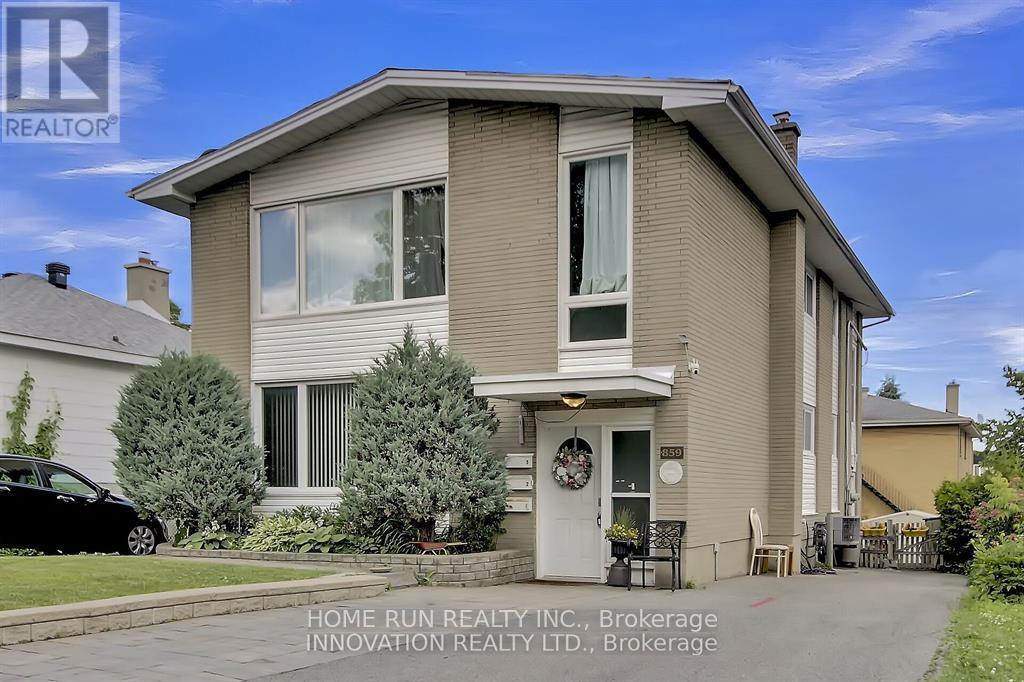 Photo principale - 859 Tavistock Rd