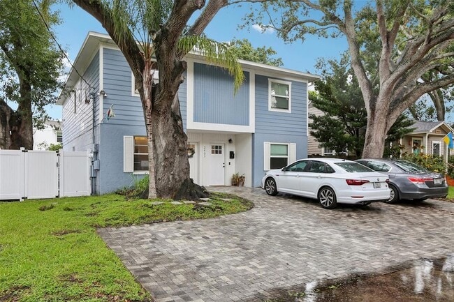 Building Photo - 2405 W Stroud Ave