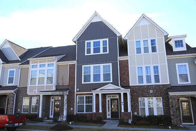 Building Photo - 1228 Alston Forest Dr