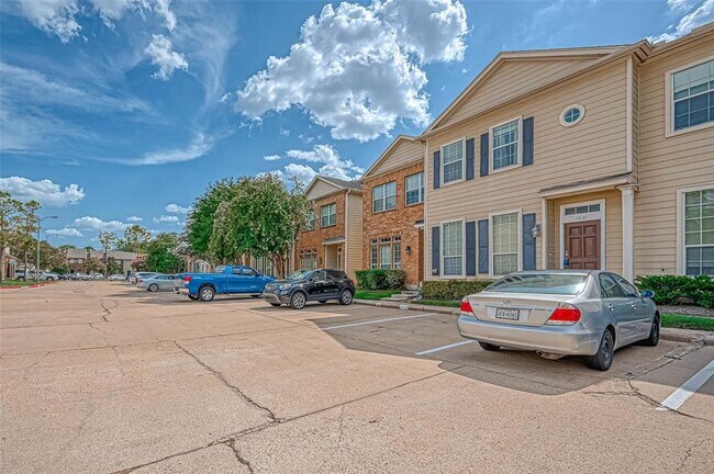 Foto del edificio - 1922 Gentryside Dr