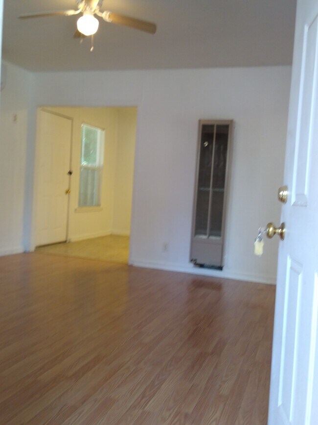 Foto del edificio - 2-232 C St