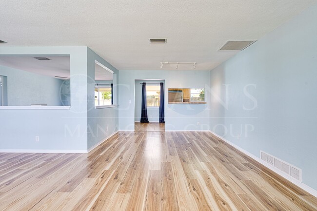 Building Photo - Welcome to your Perfect Beachside Retreat!