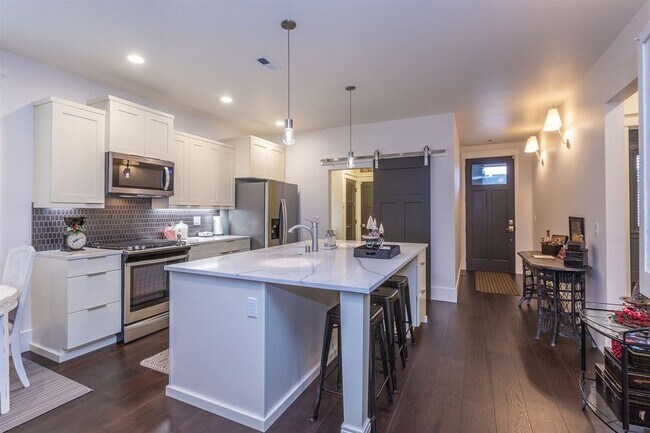 Building Photo - 24424 E Pinnacle Ct