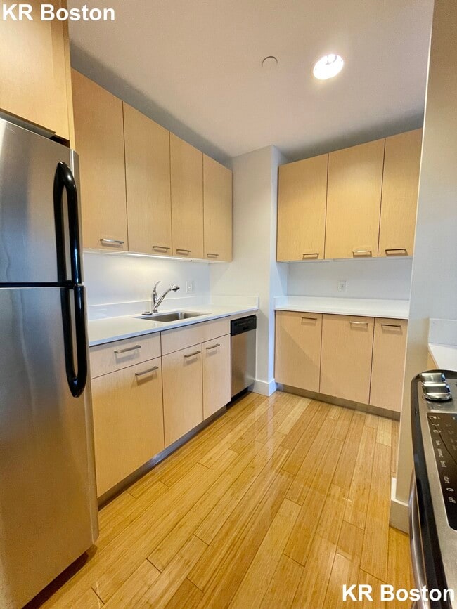 Building Photo - 1088 Boylston St