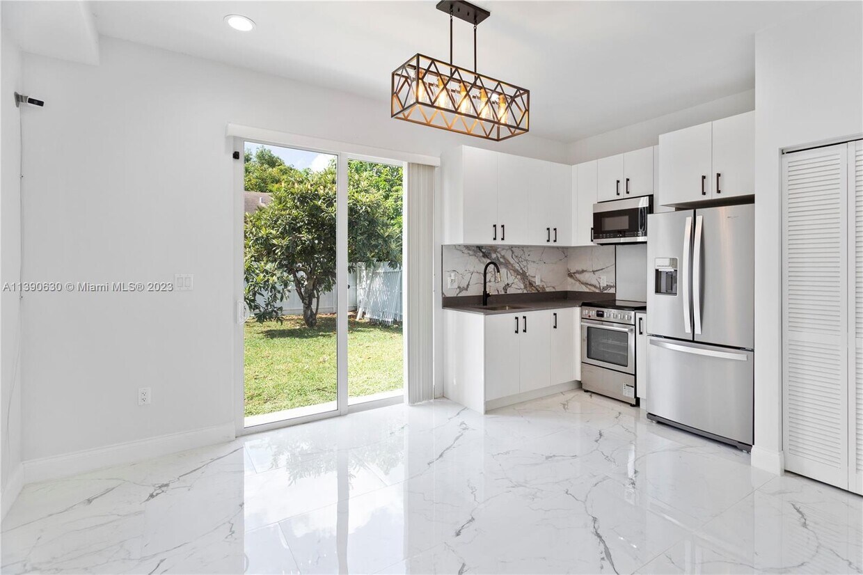 1252 NW 39th St Unit 1252, Miami, FL 33142 Room for Rent in Miami, FL