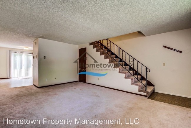 Building Photo - 2 br, 1.5 bath House - 723 S Division St