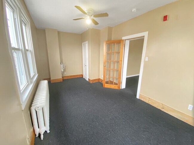 Building Photo - 1614 68th Ave