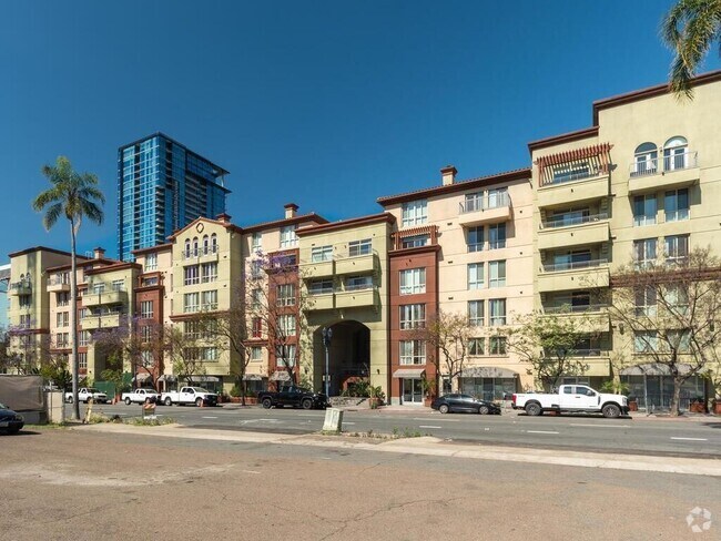Building Photo - 1501 Front St