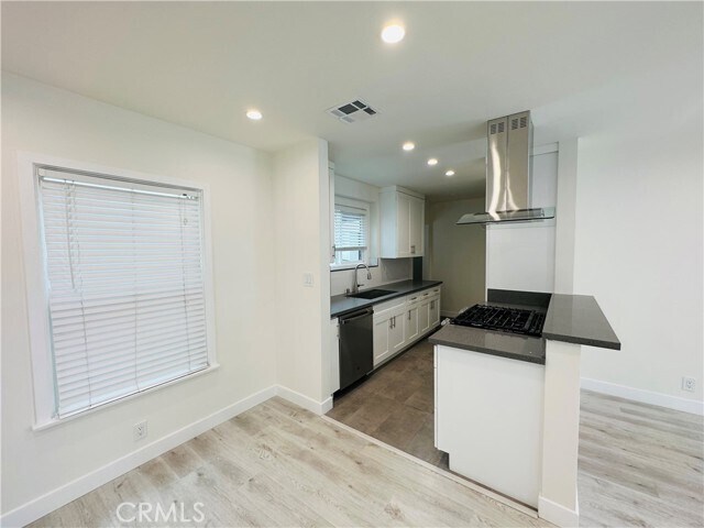Building Photo - 812 Pelanconi Ave
