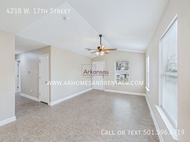 Foto del edificio - 4218 W 17th St