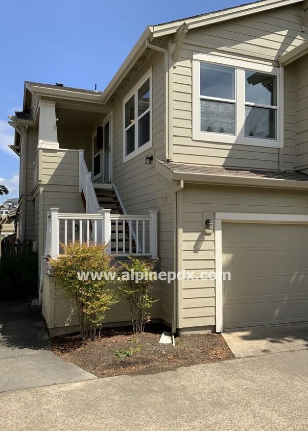 Primary Photo - Great 2nd Floor Studio/Carriage House at O...