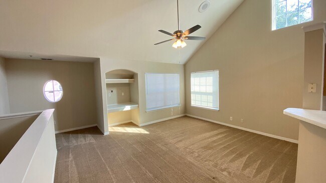 Building Photo - 2 Bedroom 2 Bath in Hamptons at Metrowest!