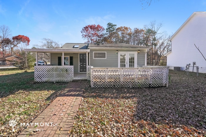 Building Photo - 1825 Glenside Dr