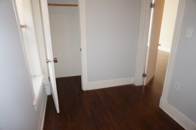 Foto del edificio - 2340 N Leavitt St
