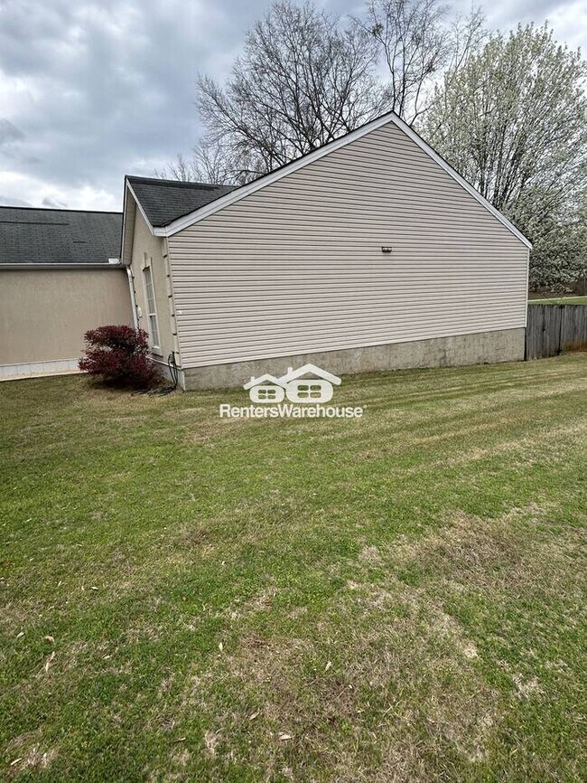 Foto del edificio - Adorable cottage 2 bedroom 2 bath with a 2 car garage