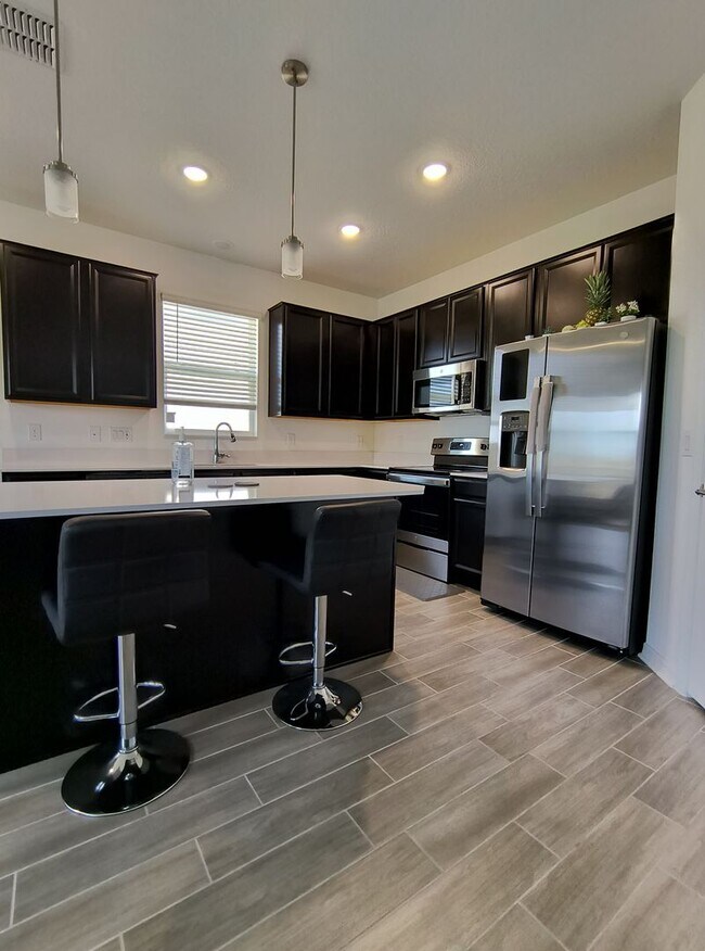 Building Photo - Gorgeous (1)-Year Old 4 Bedroom 2 Bath for...