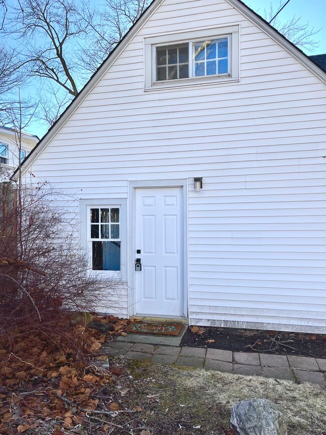 Separate entrance - 10174 W Ford Ave