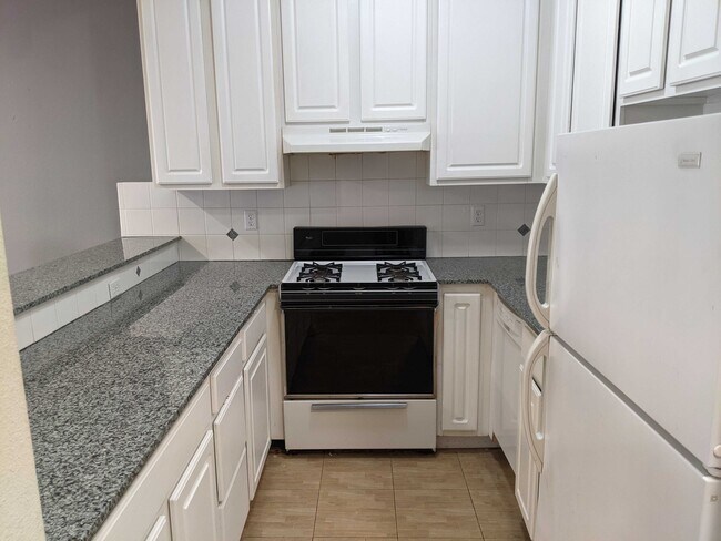 Building Photo - 92 29th St