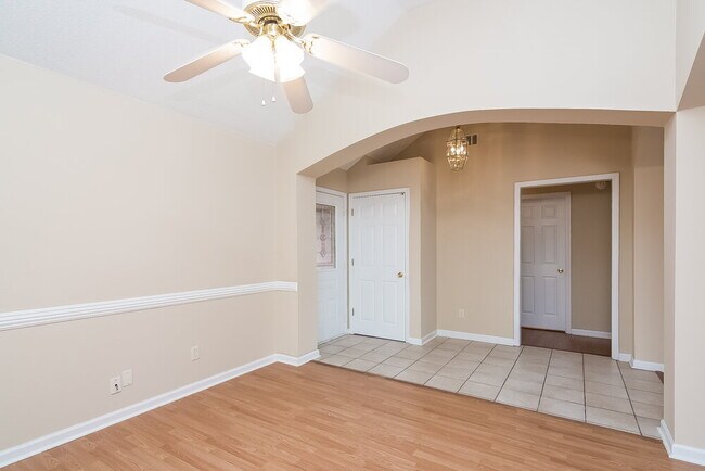 Building Photo - 5400 Milton Ridge Dr