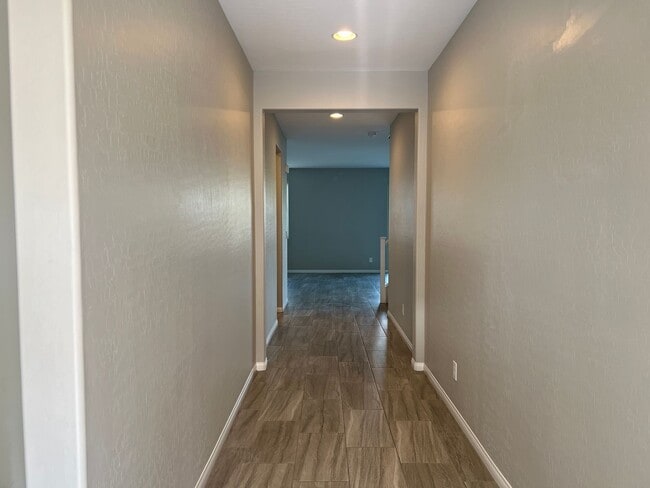 Building Photo - Remarkable 2 Story Home!