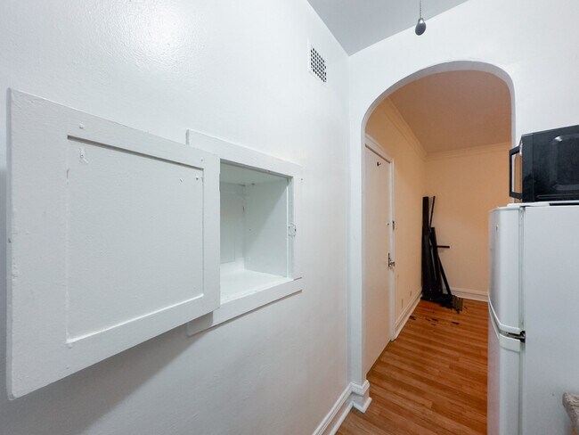 Foto del edificio - 2536 N Sawyer Ave