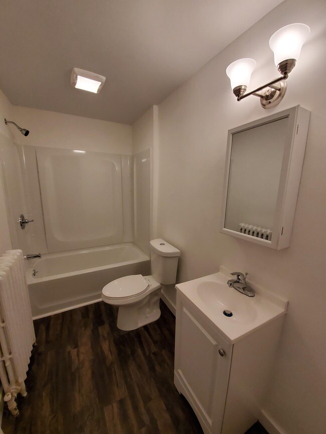 Building Photo - 249 Quail St