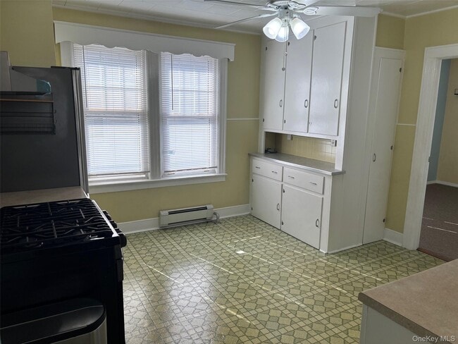 Building Photo - 6-12 College Pl