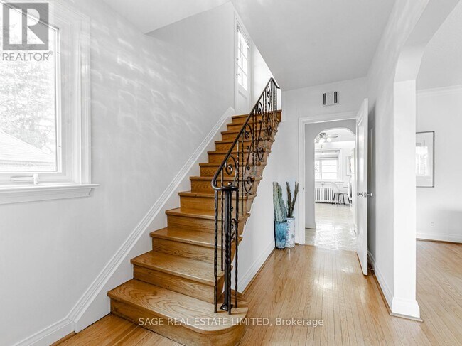 Building Photo - 28 Barbara Crescent