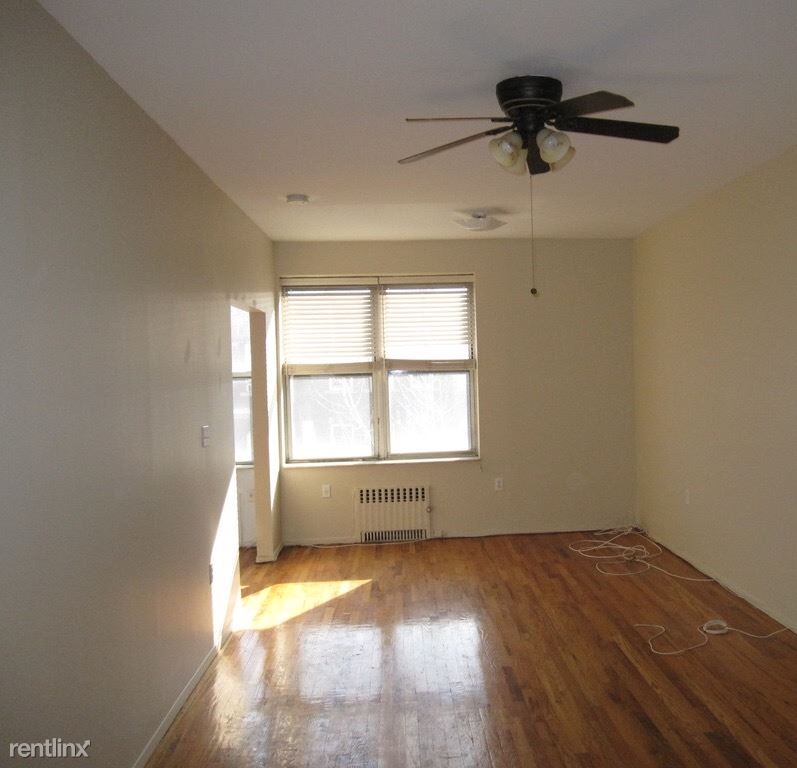 Primary Photo - 3503 Ditmars Blvd