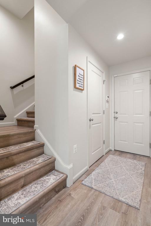 Foto del edificio - 15981 Marsh Pl