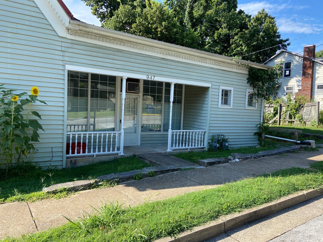 Primary Photo - 947 Park St