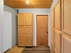 Building Photo - 10825 Royal Magnolia Dr