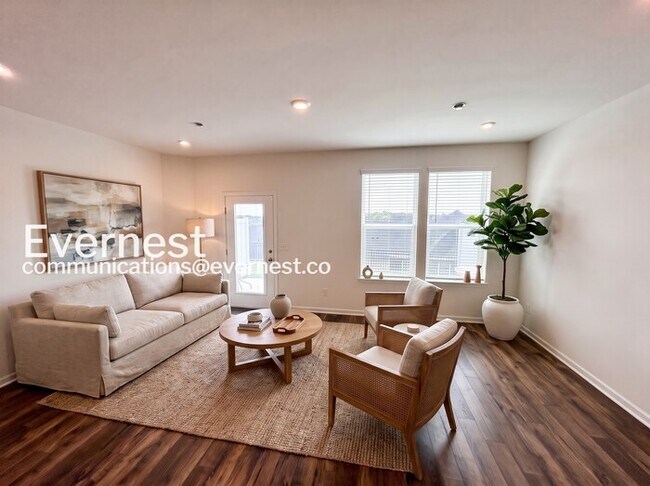 Foto del edificio - 3 Bed/2.5 Bath Townhome with Garage / Pet-Friendly / Available Now!
