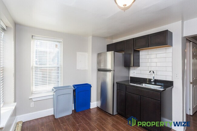 Building Photo - 2017 St Paul St