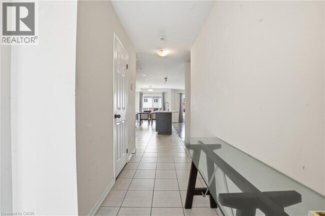 Building Photo - 220 Powell Road