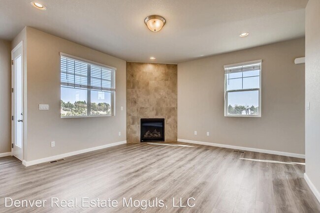 Building Photo - 3 br, 2.5 bath House - 5335 Canyon View Drive