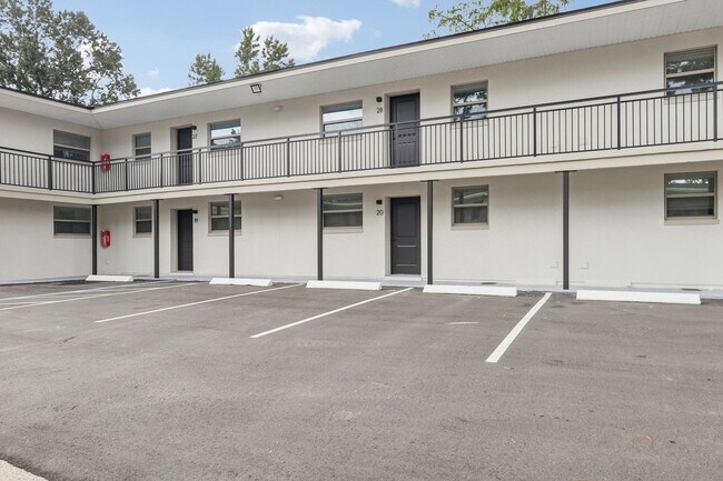 Foto del edificio - Welcome to San Marco Sq Apartments - CHECK OUT THIS 18mo LEASE - NOW OFFERING a 2 bedroom apartme...