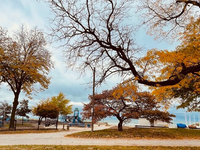 Foto del edificio - 1335 W Lunt Ave