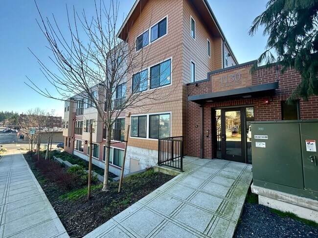 Building Photo - Orca 2