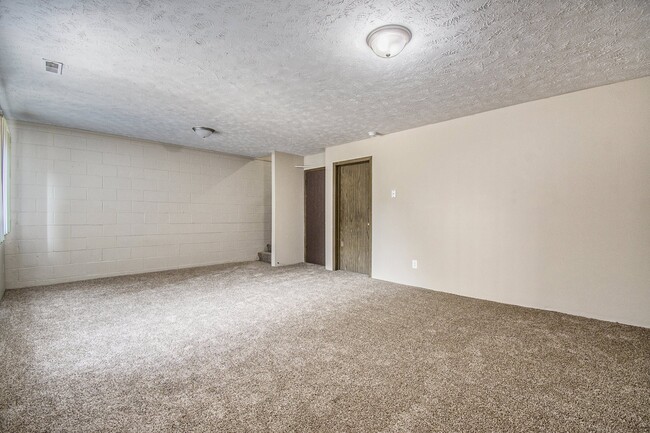 Omaha, NE Stony Brook Townhomes | Basement - Stony Brook