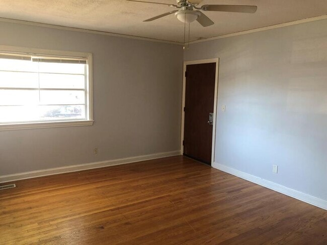 Building Photo - 209 Carlton Terrace