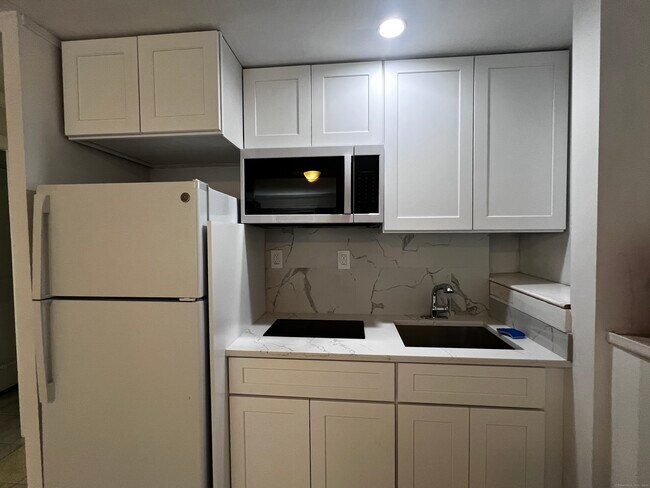 Building Photo - 50 Creeping Hemlock Dr