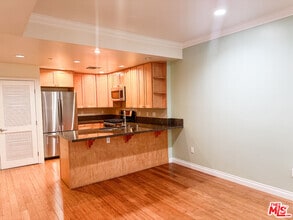 Building Photo - 3061 W 12th Pl