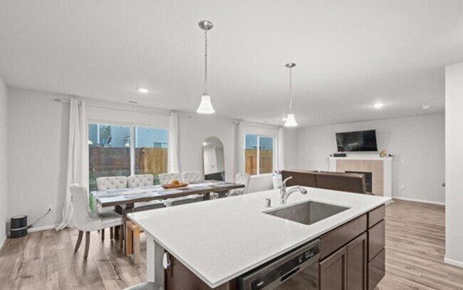 Foto del edificio - Like-New Amazing 4 bedroom property in Sultan, WA