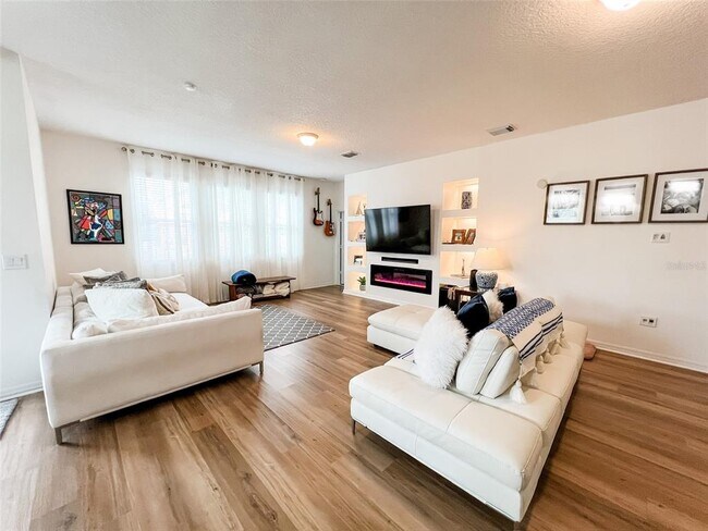 Foto del edificio - 11203 Lemon Lake Blvd