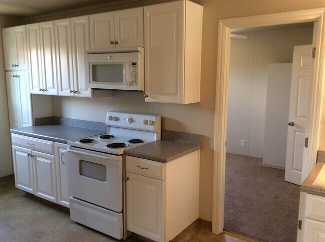 Foto del edificio - APPLY FOR THIS BEAUTIFUL HOME TODAY!