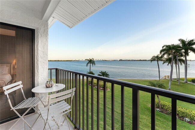 Foto del edificio - 6287 Bahia Del Mar Cir N