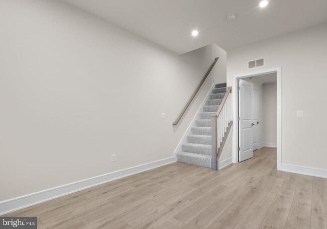 Building Photo - 21764 Dollis Hl Ter