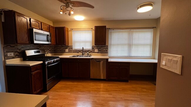 Building Photo - 418 Ascot Ln