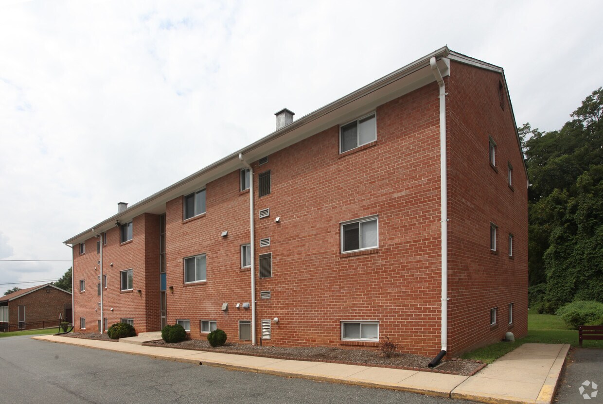 4010 Hampden St - Hampden Street, 4010